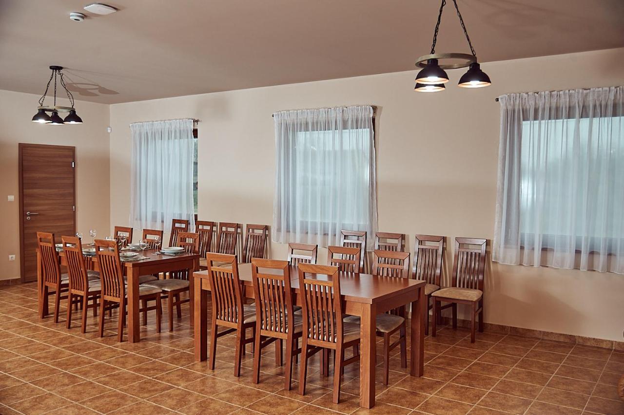 Hotel Vadvirag Vendeghaz Izsák Esterno foto